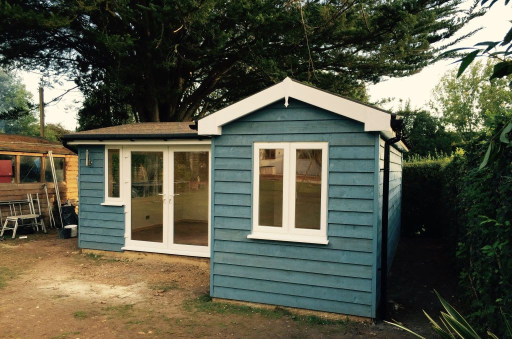 Summer house construction in Hampshire